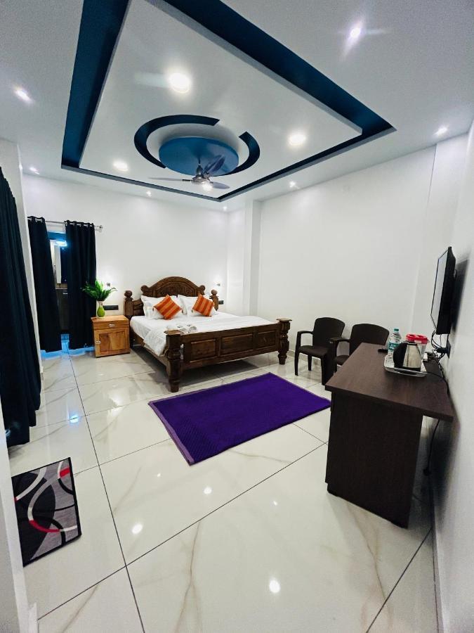 Grand Periyar Apartment Thekkady Exterior photo