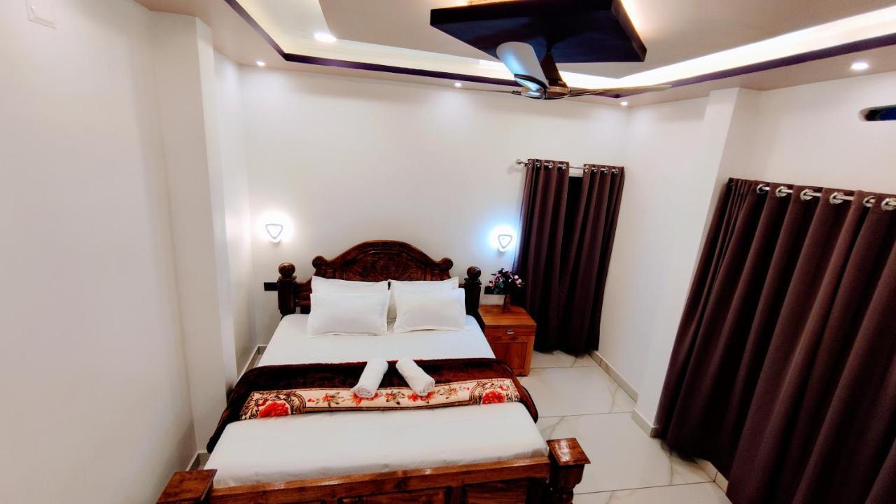 Grand Periyar Apartment Thekkady Exterior photo