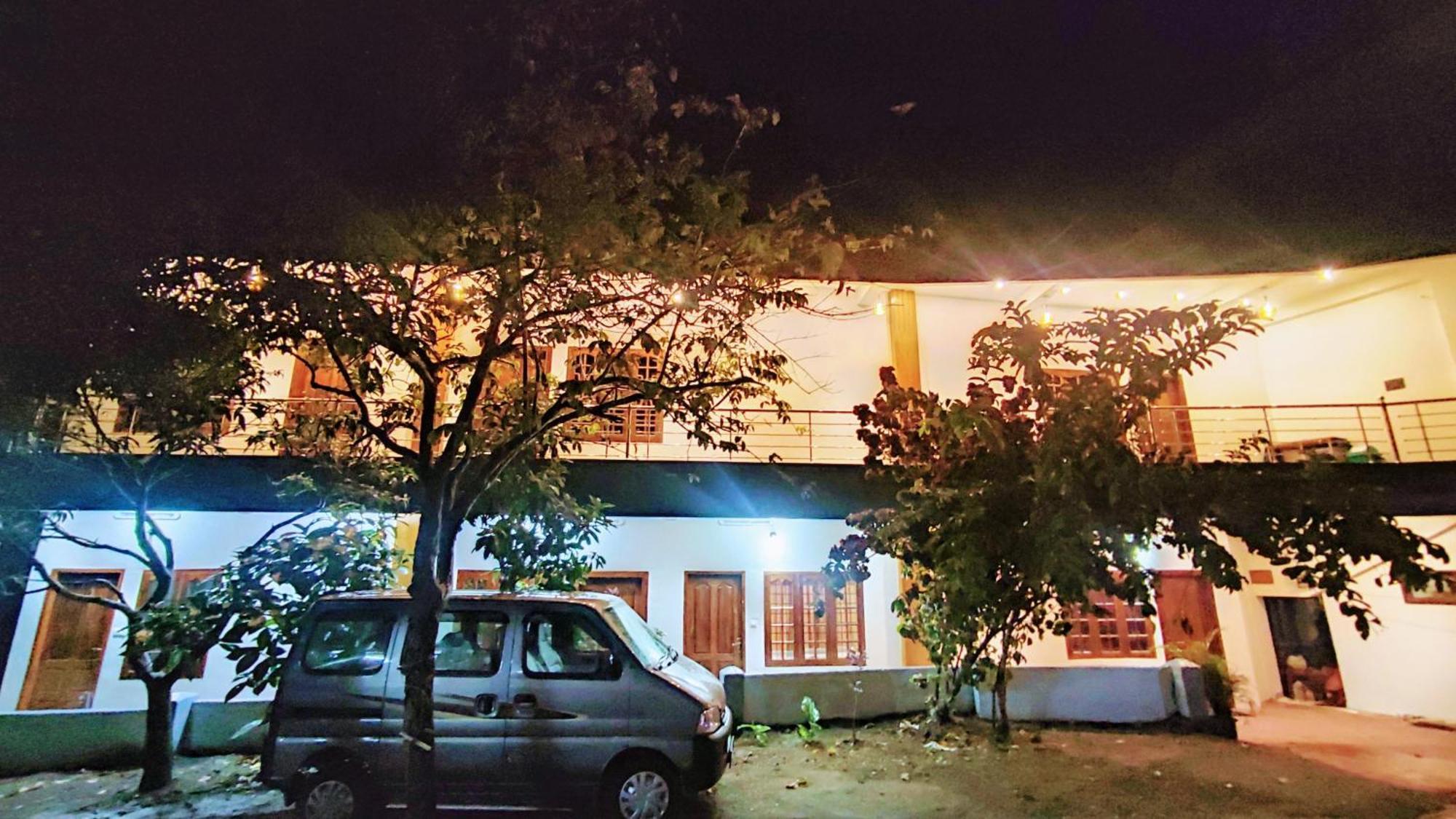 Grand Periyar Apartment Thekkady Exterior photo