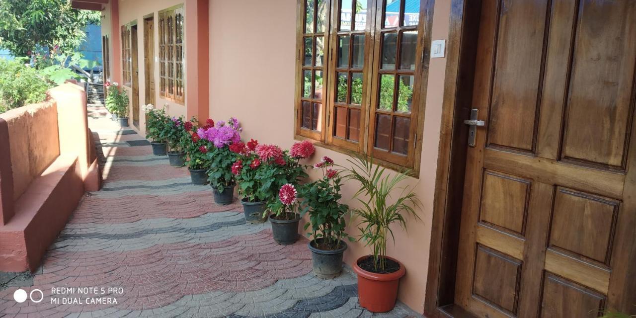 Grand Periyar Apartment Thekkady Exterior photo